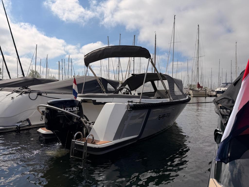Corsiva 565 Tender + 60PK Suzuki 2021, Watersport en Boten, Niet ingevuld, Niet ingevuld, Zo goed als nieuw, Niet ingevuld