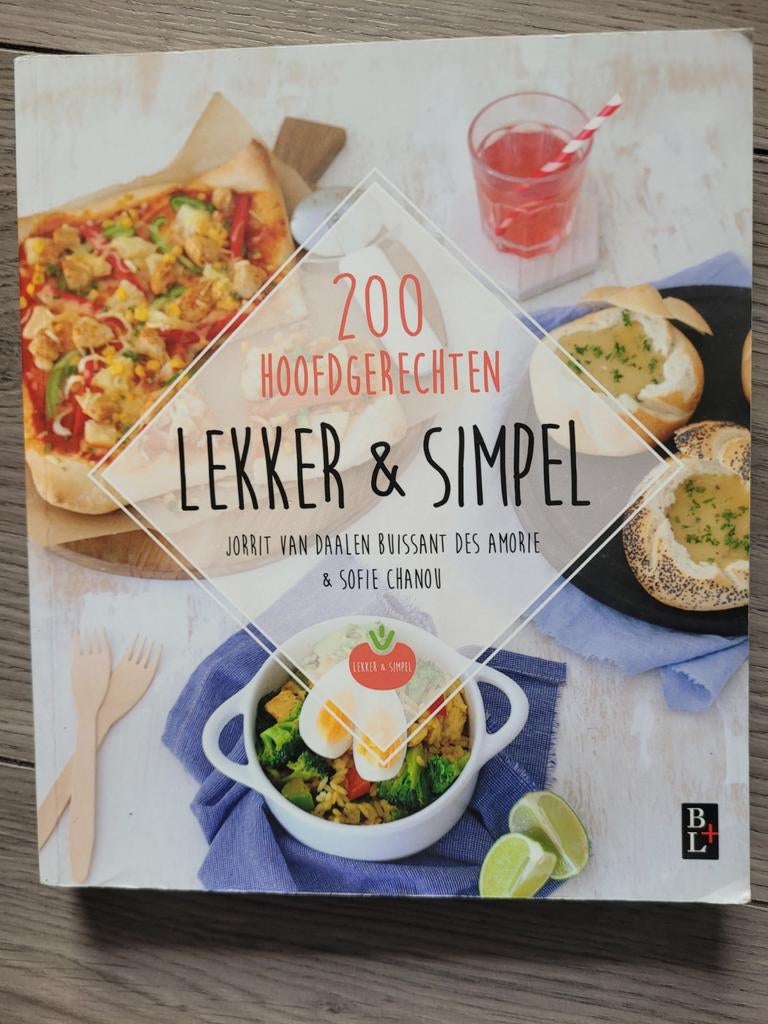 200 Hoofdgerechten Lekker & Simpel kookboek, Boeken, Ophalen of Verzenden