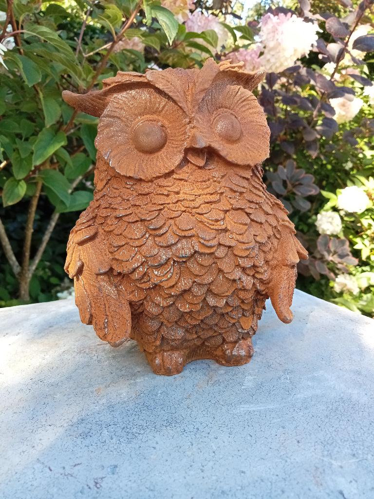 Hele leuke nieuwe gietizjeren uil., Tuin en Terras, Ophalen of Verzenden, Nieuw, Metaal, Dierenbeeld