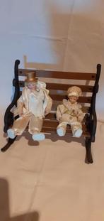 schommelbankje met 2 porseleinen poppetjes, Ophalen of Verzenden, Zo goed als nieuw