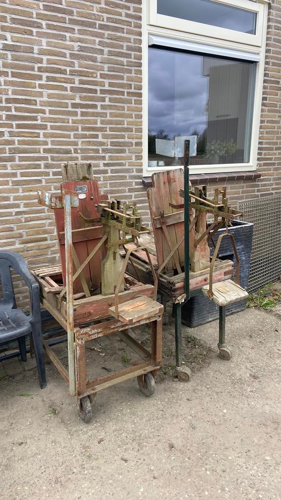 ANTIEKE BASCULE/ weegschaal 80 jaar oud moet gereviseerd wor, Ophalen