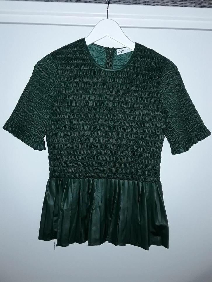 Zara Groene Leatherlook Peplum Top Maat S, Kleding | Dames, Tops, Nieuw, Maat 36 (S), Groen, Zonder mouw, Ophalen of Verzenden