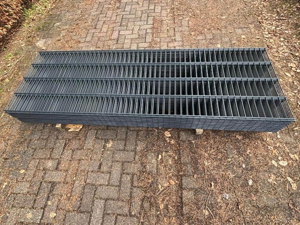 Dubbelstaafmatten pakket 25m 6-5-6 63x251 nieuw incl. palen, 7582CR, Hekwerk Centrale Twente, Nieuw, Tuinhek