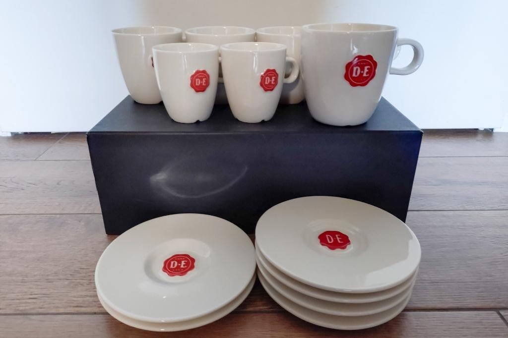 Douwe-Egberts DE kop- en schotelset, Ophalen, Zo goed als nieuw, Overige stijlen, Kop(pen) en/of Schotel(s)