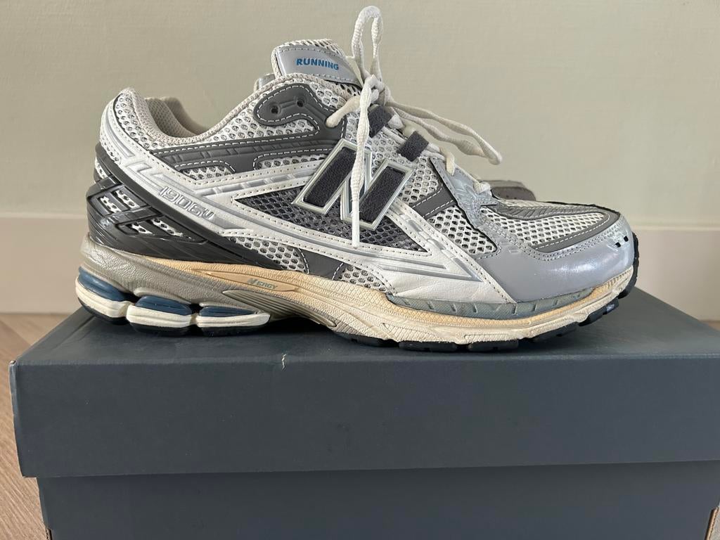 New Balance 1906 maat 44 incl. doos, Kleding | Heren, Schoenen, Wit, Ophalen of Verzenden, Sneakers of Gympen, Zo goed als nieuw