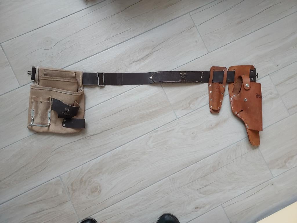 Lederen gereedschapsriem timmerman, Doe-het-zelf en Verbouw, Gereedschap | Handgereedschap, Ophalen of Verzenden, Zo goed als nieuw