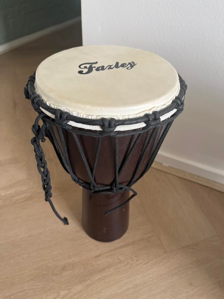 Fazley Houten Djembe met Geitenhuid, Muziek en Instrumenten, Percussie, Ophalen, Zo goed als nieuw, Trommel
