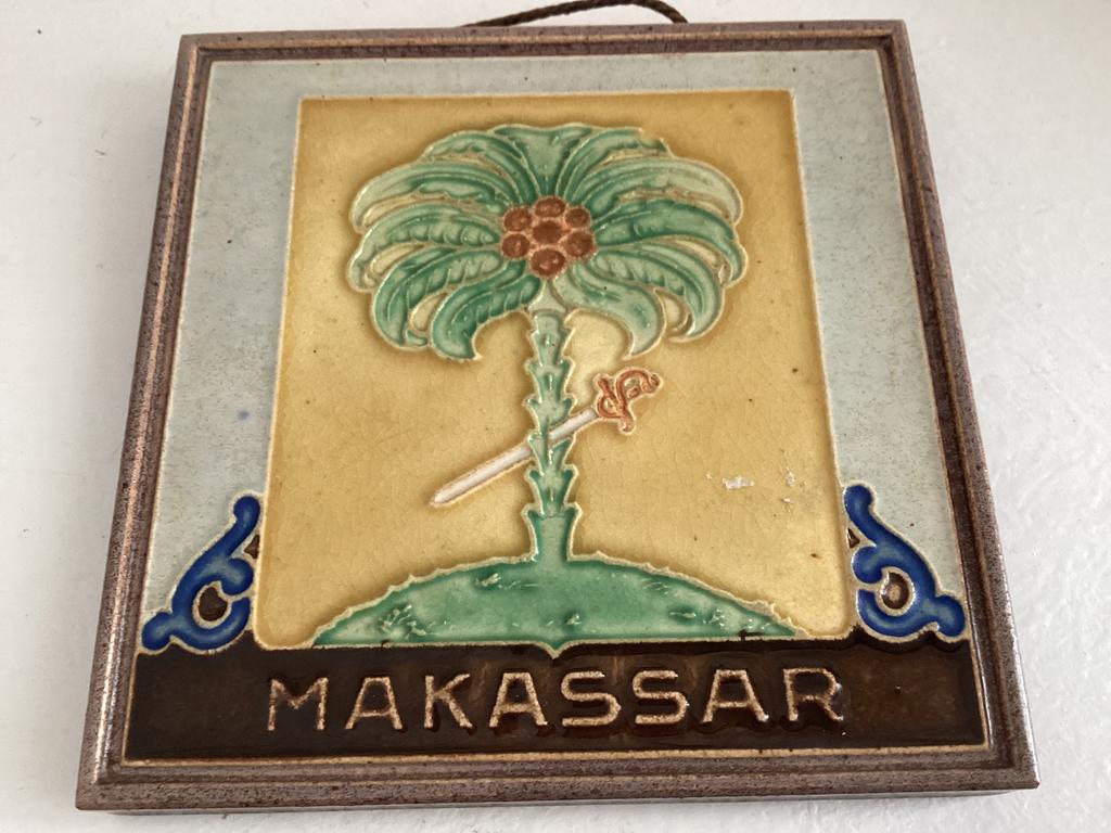 Makassar tegel Westraven, Antiek en Kunst, Antiek | Wandborden en Tegels, Ophalen of Verzenden