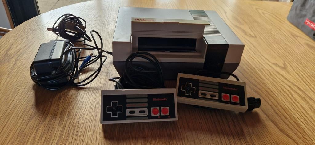 Nintendo NES 8-bit met Super Mario Bros 1, 2 & 3, Gebruikt, 2 spelers, Eén computer, Ophalen of Verzenden