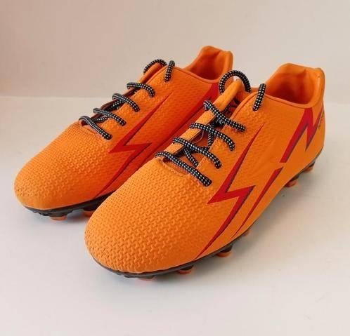 Orange Dutchy Pitch voetbalschoenen ( 35 ), Sport en Fitness, Voetbal, Maat XS of kleiner, Schoenen, Ophalen of Verzenden, Zo goed als nieuw