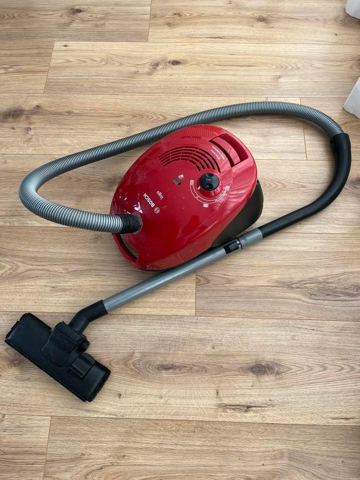 Bosch Logo zakstofzuiger, Witgoed en Apparatuur, Stofzuigers, Gebruikt, Stofzuiger, Minder dan 1200 watt, Stofzak, Ophalen