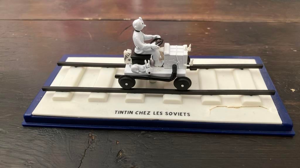 Kuifje auto: Kuifje in het land van de Sovjets, Verzamelen, Stripfiguren, Ophalen of Verzenden, Kuifje, Zo goed als nieuw, Beeldje of Figuurtje