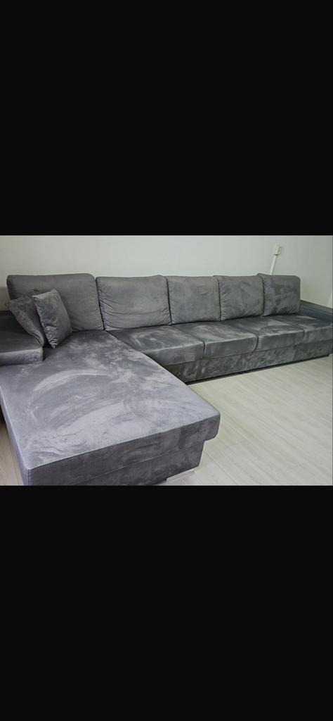 Grote hoekbank met chaise longue en comfortabele puf, Huis en Inrichting, Banken | Bankstellen, Hoekbank, 300 cm of meer, 75 tot 100 cm