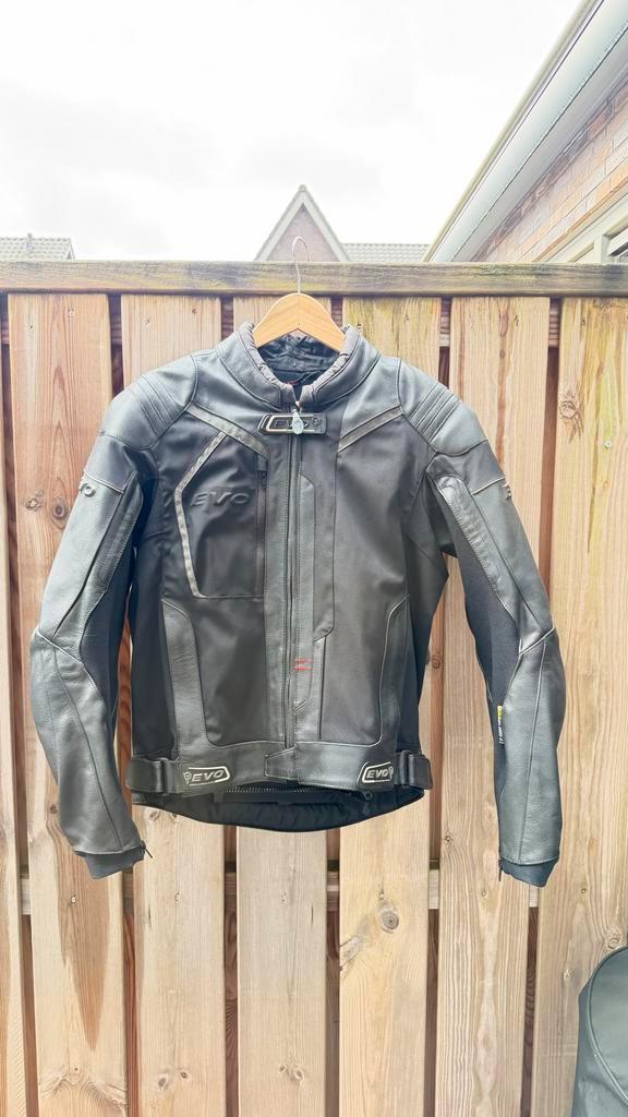 Zeer net EVO Motorpak (jas en broek) leer, maat 54/52, Motoren, Kleding | Motorkleding, Combipak, Heren, Tweedehands, Ophalen