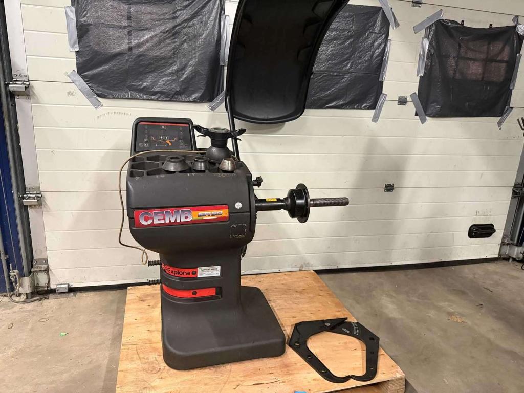 CEMB ER60 balanceer apparaat / balanceer machine 230V, Ophalen of Verzenden, Niet ingevuld, Niet ingevuld, Niet ingevuld