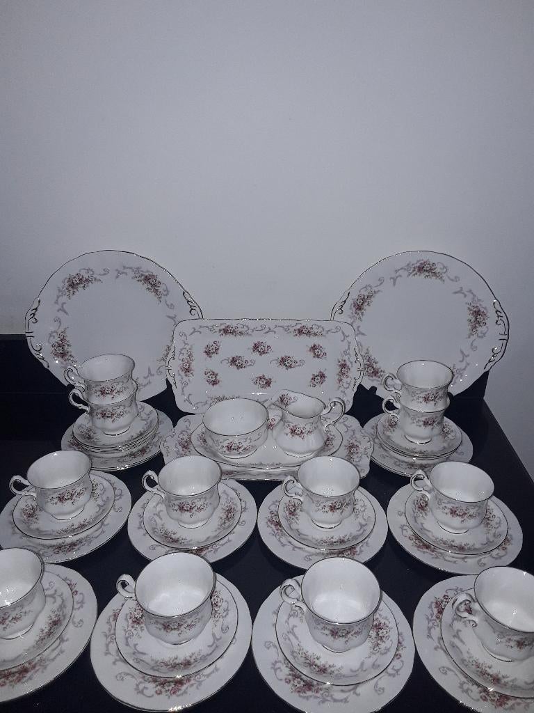 Engels Paragon 12pers thee/gebakservies Rose Bouqet, Verzenden