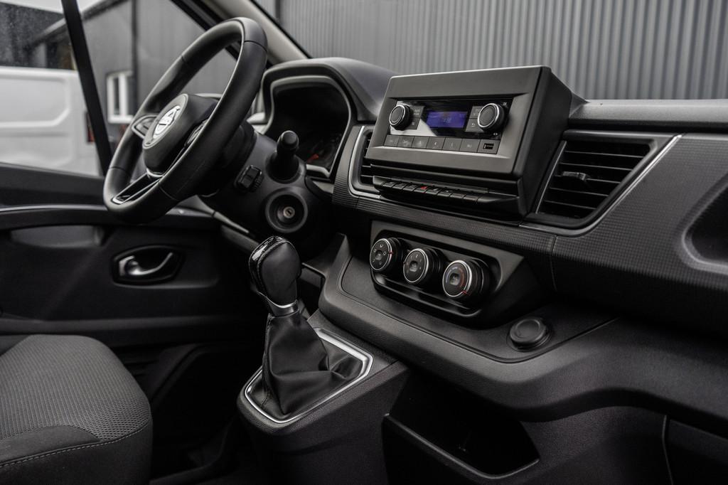 Nissan Primastar *dCi | L2H1 | Automaat | 150 PK | LED | Cru, Auto's, Bestelauto's, Stof, Gebruikt, 4 cilinders, Wit