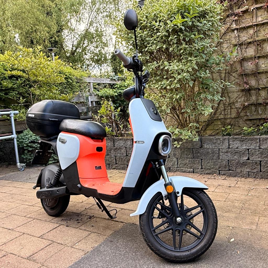 Segway B110s , elektrische scooter (25 Km), Fietsen en Brommers, Snorfietsen en Snorscooters, Gebruikt, Elektrisch, Ophalen, Overige merken