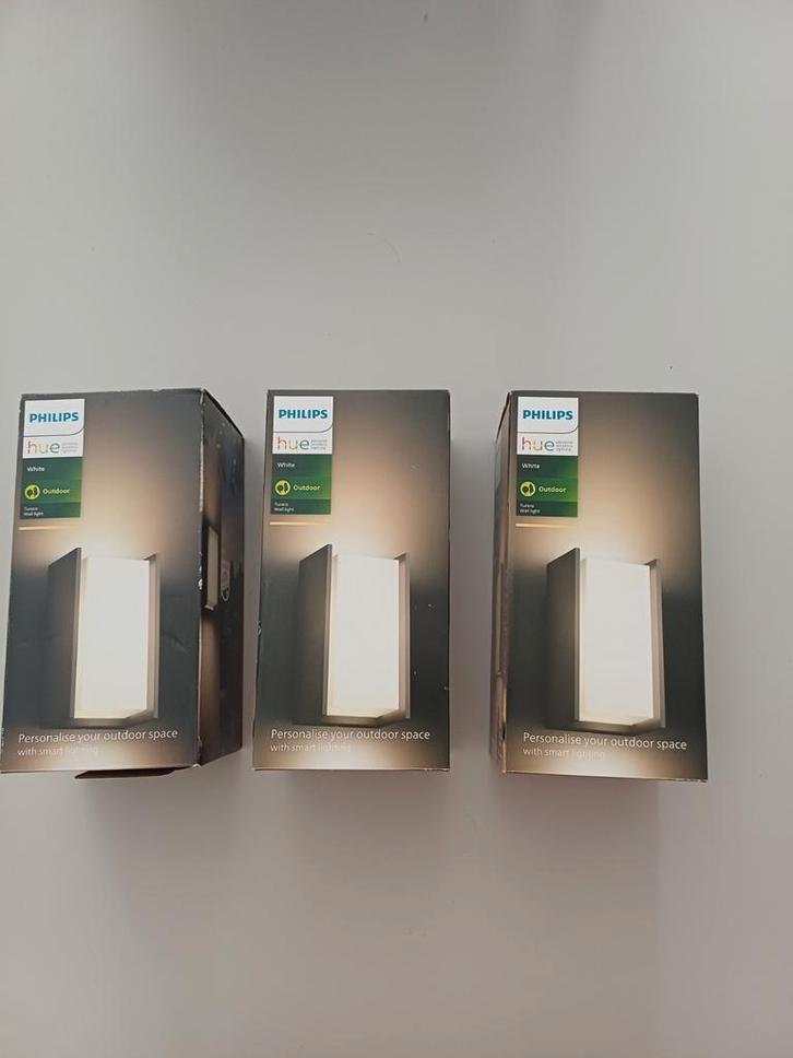 3x Philips Hue Outdoor Wandlampen - Nieuw in doos, Huis en Inrichting, Lampen | Overige, Nieuw, Ophalen of Verzenden