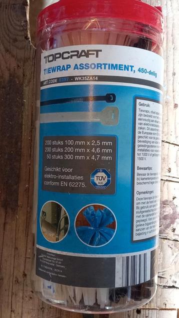 Tiewraps voor het bundelen van o.a. kabels en snoeren beschikbaar voor biedingen