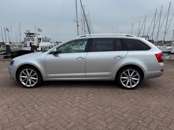 Skoda Octavia Combi 1.4 TSI Greentech Elegance Businessline beschikbaar voor biedingen