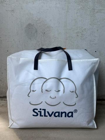 Warm Silvana Royale Blauw Dekbed beschikbaar voor biedingen