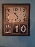 Wandklok met Kalender, Ophalen of Verzenden, Zo goed als nieuw, Analoog, Wandklok