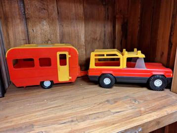 Grote bassie en adriaan auto met caravan ca 60 cm beschikbaar voor biedingen