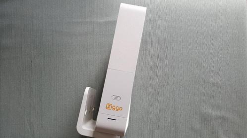 Compal CH7465LG-ZG, Computers en Software, Routers en Modems, Zo goed als nieuw, Router met modem, Ophalen of Verzenden