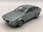 Solido 1305 Alfa Romeo Alfetta GTV blauw -GOED- M26, Hobby en Vrije tijd, Modelauto's | 1:43, Gebruikt, Auto, Solido, Ophalen of Verzenden