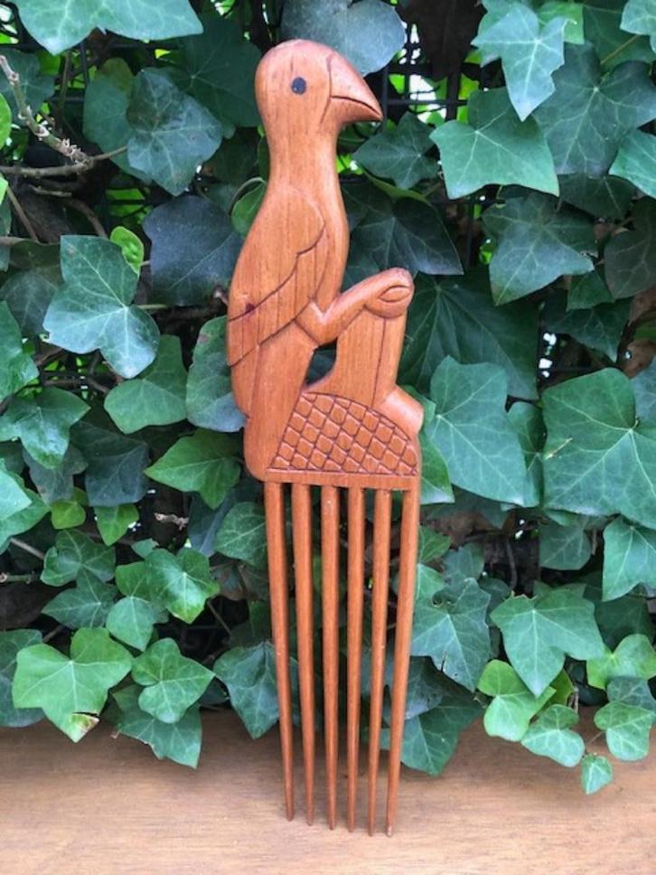 Te koop: Houten Surinaamse afro kam, Antiek en Kunst, Kunst | Beelden en Houtsnijwerken, Ophalen of Verzenden
