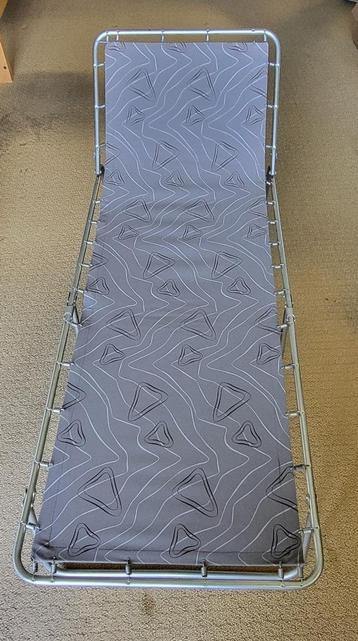 Stretcher beschikbaar voor biedingen
