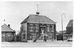AK Standdaarbuiten - Gemeentehuis, Verzamelen, Ansichtkaarten | Nederland, Verzenden, 1960 tot 1980, Ongelopen, Noord-Brabant