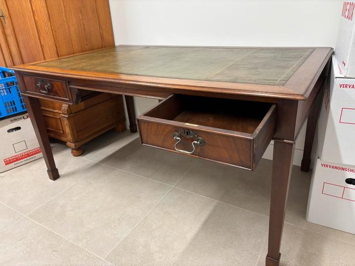 Antieke Schrijftafel met Lederen Inleg, Huis en Inrichting, Bureaus, Gebruikt, Bureau, Ophalen