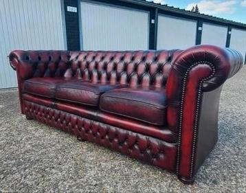 Originele Springvale Chesterfield 3 zits bank in oxblood red beschikbaar voor biedingen