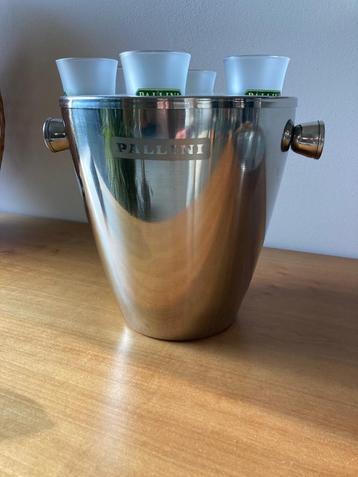 koeler met 6 shotglaasjes - Pallini limoncello beschikbaar voor biedingen