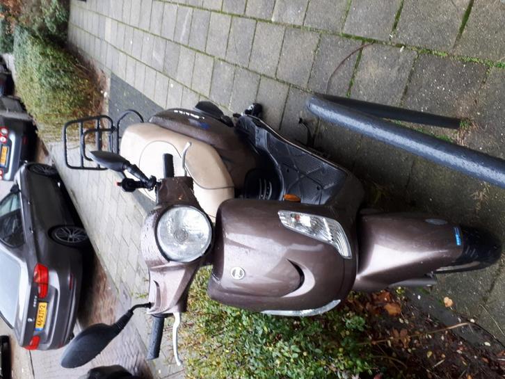 Sim fiddle 2 loop/sloop (loopt), Fietsen en Brommers, Scooters | SYM, Gebruikt, Fiddle, Maximaal 45 km/u, Benzine, Ophalen of Verzenden