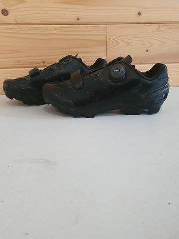 Agu MTB schoenen maat 40. Slechts 1 seizoen gebruikt. beschikbaar voor biedingen