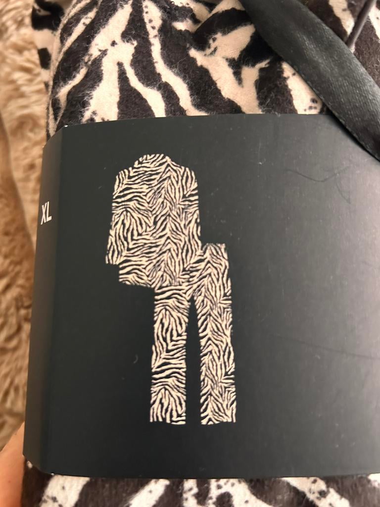 Nieuwe payama set zebra print maat xl zara insp, Ophalen of Verzenden, Zo goed als nieuw, Maat 46/48 (XL) of groter