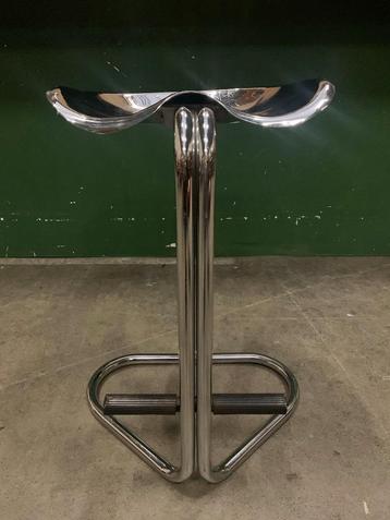 Kruk Rodney Kinsman jaren '60 - vintage retro stoel beschikbaar voor biedingen