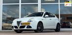 Alfa Romeo Giulietta 1.4 T Distinctive 170PK Navi Mooi! 18"L, Voorwielaandrijving, Stof, Gebruikt, Zwart