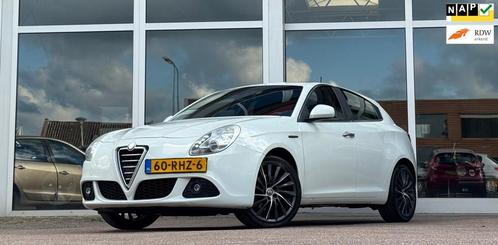 Alfa Romeo Giulietta 1.4 T Distinctive 170PK Navi Mooi! 18"L, Auto's, Alfa Romeo, Bedrijf, Te koop, Giulietta, ABS, Airbags, Airconditioning