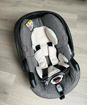 Stokke Baby-autostoel beschikbaar voor biedingen