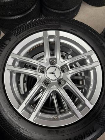 17 inch winterbanden mercedes GLA x247 GLB beschikbaar voor biedingen