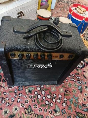 Drive CD-400E Gitaarversterker beschikbaar voor biedingen