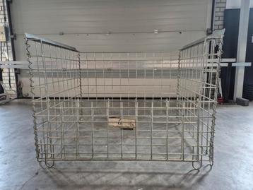 Metalen Draadkooi, Gaascontainer met klep, opzetrand, opslag beschikbaar voor biedingen