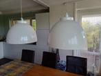 Twee witte metalen hanglampen, Huis en Inrichting, Lampen | Hanglampen, Ophalen, Gebruikt, Metaal, Minder dan 50 cm