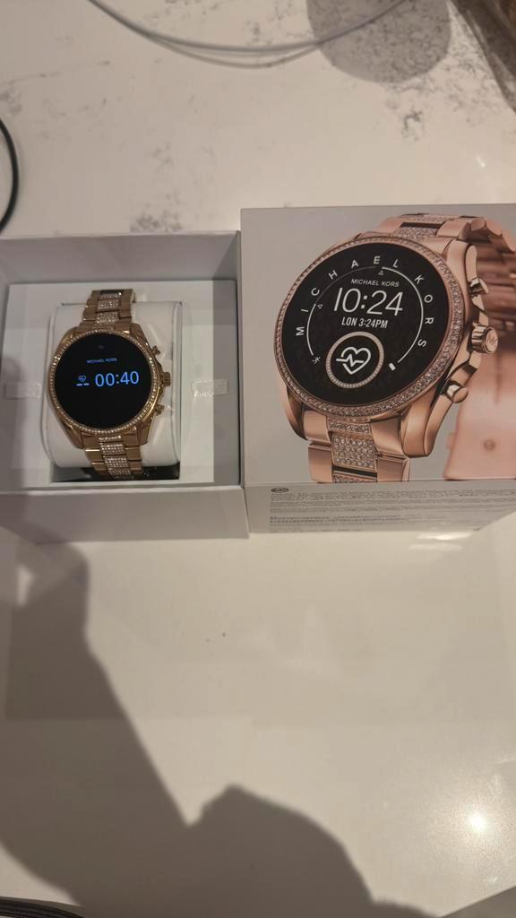 Michael Kors acces gen 5 smartwatch, Sieraden, Tassen en Uiterlijk, Smartwatches, Zo goed als nieuw, Android, Roze, GPS, Ophalen