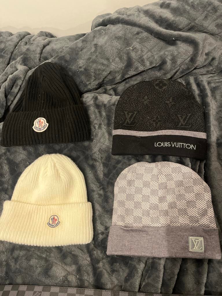 Louis Vuitton & Moncler mutsen, Kleding | Heren, Ophalen of Verzenden, Zo goed als nieuw, One size fits all, Pet
