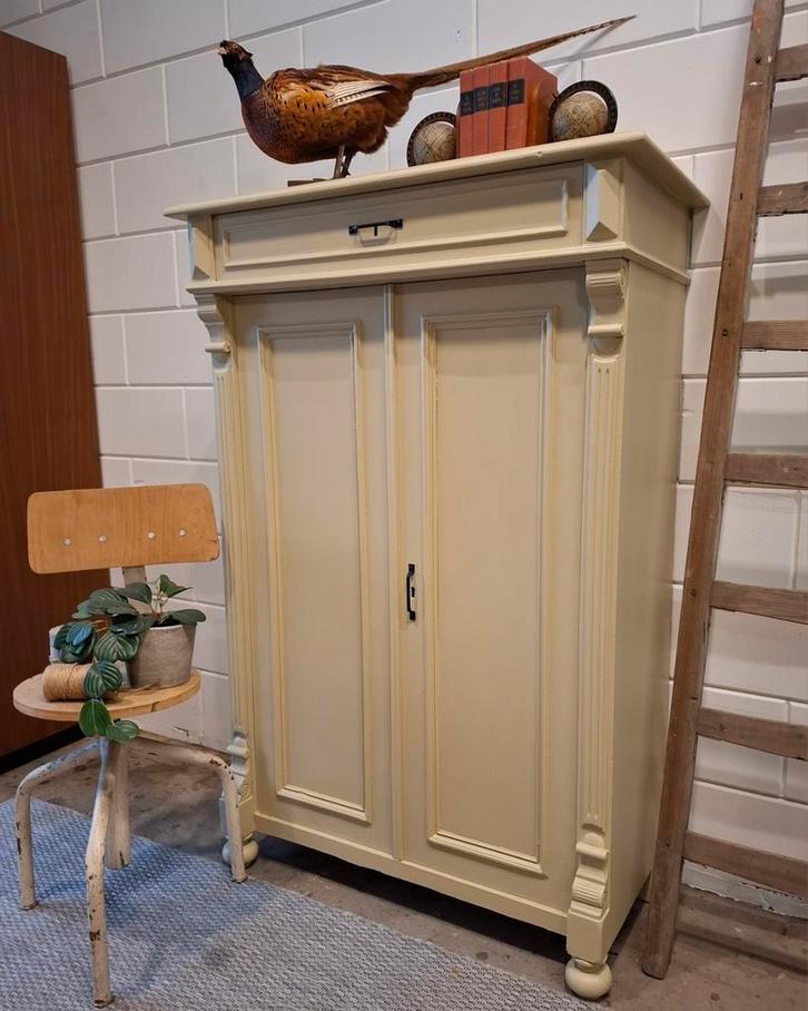 Vintage/Brocante kast, oud Hollandsch geel, Antiek en Kunst, Antiek | Meubels | Kasten, Ophalen
